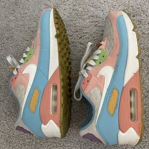 Nike Women’s Shoes 7.5